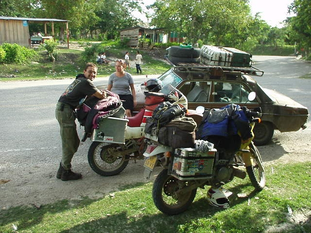 Zwei deutsche Kradfahrer.